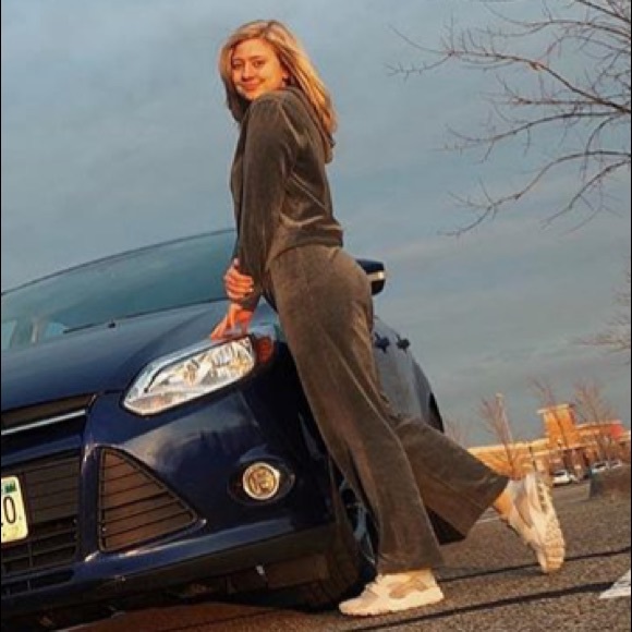 Ralph Lauren sweat suit - Picture 2 of 3